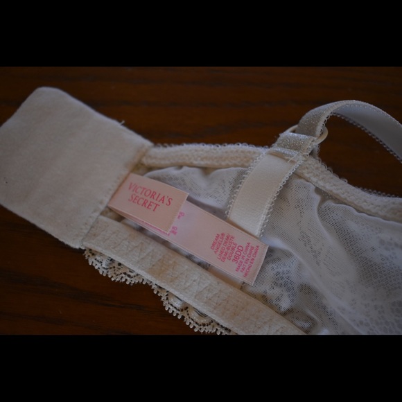 Victoria Secret Bra❣️ - Picture 5 of 5